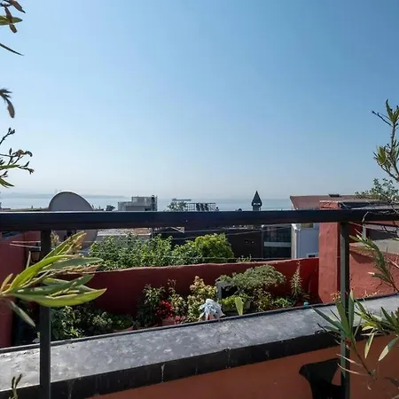 Wonder Triplex Terrace In Peninsula וילה *